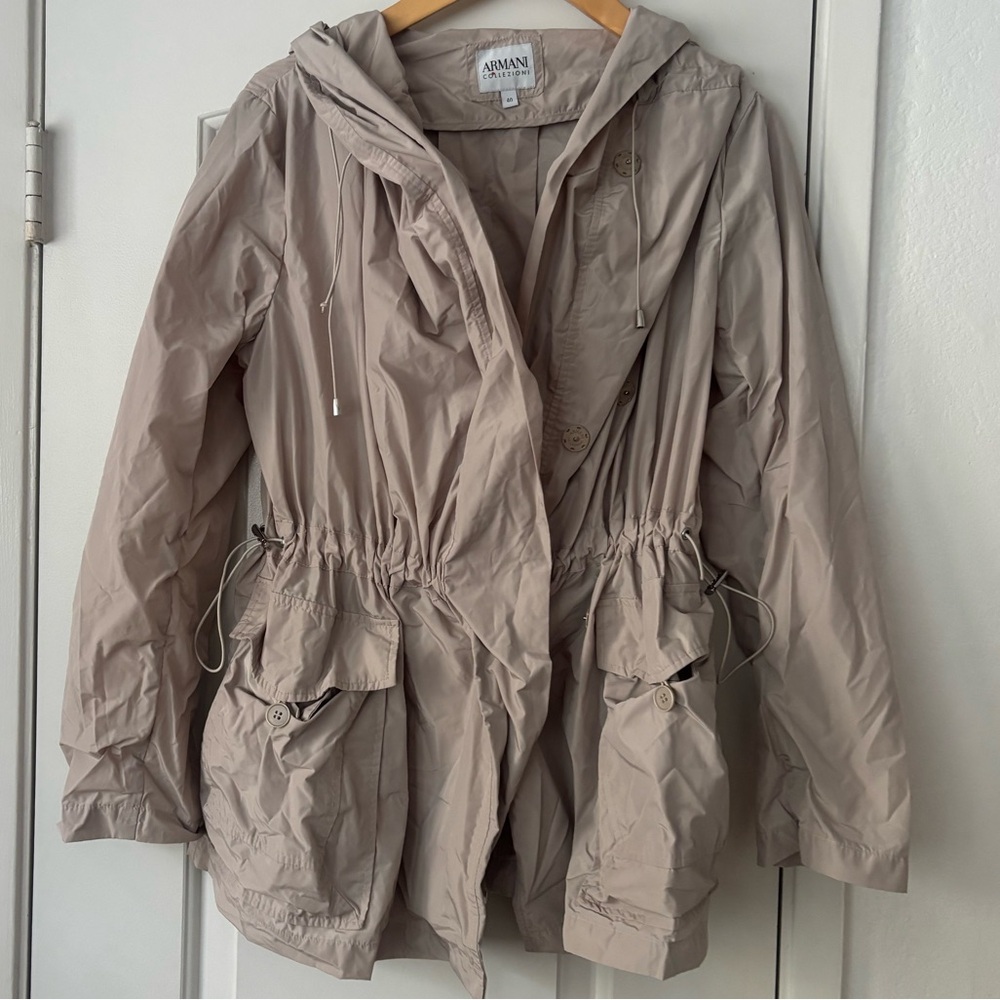 Armani Collezioni Gorgeous $998 retail Rain jacket size 40 (6-8)